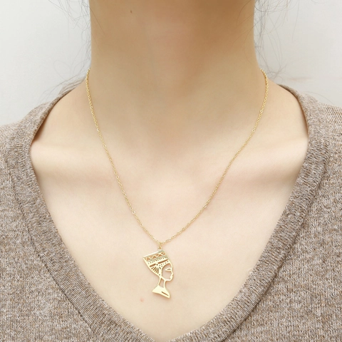 Collana con Ritratto della Regina Egiziana Nefertiti per Donna Pendente in Acciaio al Titanio Placcato Oro 18K Gioielli