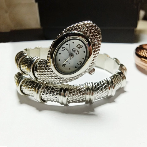 Reloj De Pulsera Para Mujer Forma De Serpiente Lujo Diamantes Aleación Reloj De Cuarzo Moda Elegante Joyería Envolvente