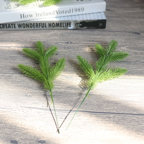 Artificial Pine Needle Branches Five-Pronged Green Plastic Fake Greenery For Christmas DIY Crafts Home Decor Wedding