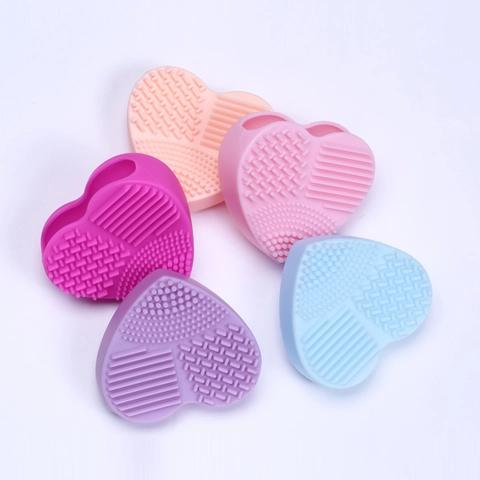Silicone Makeup Brush Cleaning Mat Heart Shaped Scrubber Pad Finger Tool Portable Multi Texture Washing Board