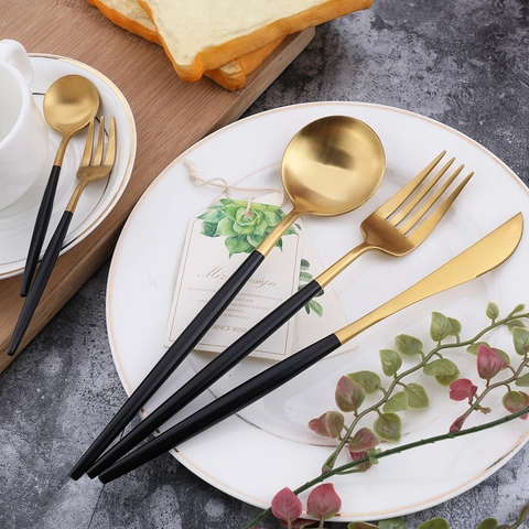 Schwarz Gold Gebürstetes Besteck Edelstahl Geschirr Westlicher Stil Tafelmesser Gabel Löffel Essstäbchen Modern Luxus
