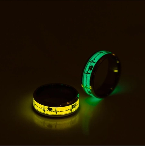 Edelstahl Herzschlag EKG Ring Leuchtend Nachtlicht Herzmuster Unisex Modeschmuck Band