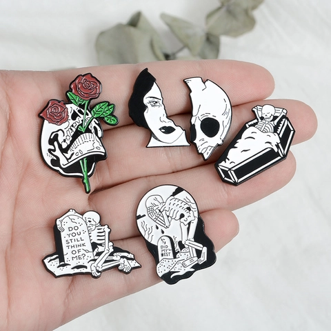 Gothic Punk Halloween Skull Enamel Brooch Pin Set For Women Men Alloy Rose Mushroom Tombstone Badge Clothing Bag Accessory Fashion Jewelry