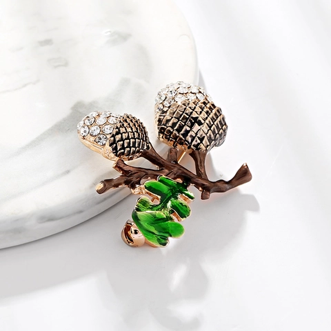 Acorn Brooch Alloy White Rhinestone Enamel Green Leaf Plant Breastpin For Women Fashion Jewelry Accessory