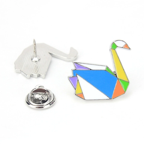 Spille In Smalto Animali Geometrici Lega Di Zinco Spille Da Risvolto Origami Per Zaini Decorazioni Per Abbigliamento Gioielli Cartoni Animati Colorati
