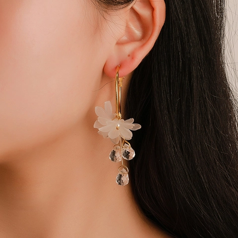Fashion Alloy Flower Hoop Tassel Dangle Earrings For Women Gold Plated White 3D Floral Rhinestone Drop Earrings Elegant Jewelry