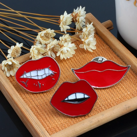 Lip Brooch Roter Mund Anstecknadel Legierung Emaille Abzeichen Lustiger Ausdruck Dekoration Für Kleidung Cartoon