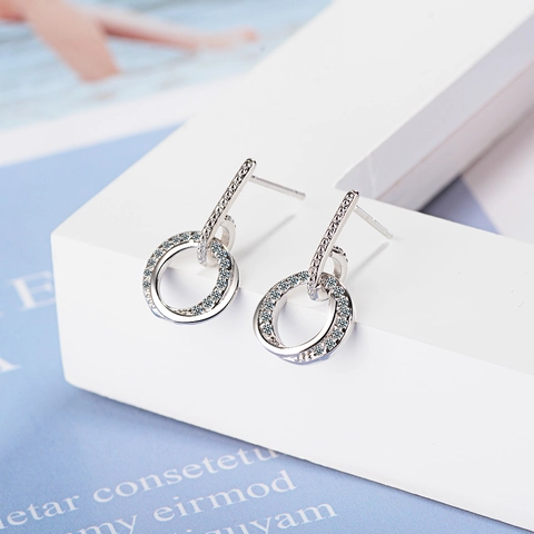 Boucles d'Oreilles Clous en Cuivre Plaqué Or Blanc Double Cercle Géométrique avec Strass pour Femme Bijoux Minimalistes