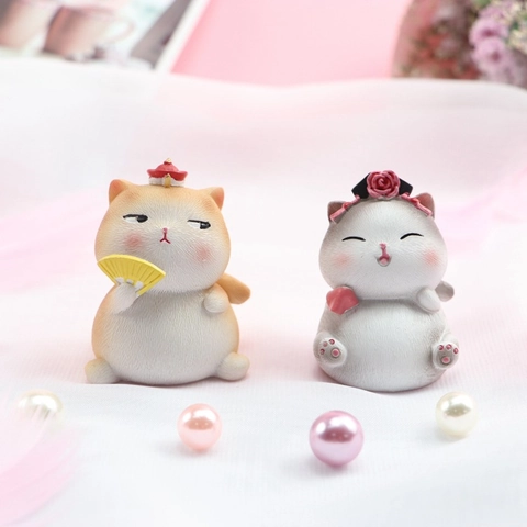 Harz Karikatur Palast Katze Figuren Chinesische Vintage Kaiserliche Charakter Desktop Statuen Für Haus Büro Auto Dekoration Geschenk