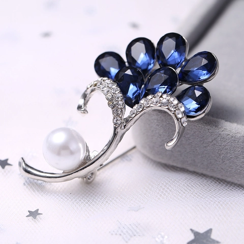 Elegante Spilla in Lega di Cristallo per Donna Spilla a Forma di Fiore Foglia Cigno con Strass Blu Profondo Regalo Gioielli