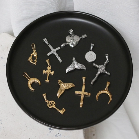 Ciondolo Retro Acciaio Al Titanio Placcato Oro 18K Moneta Coda Di Balena Luna Croce Cuore Delfino Gioielli Vintage