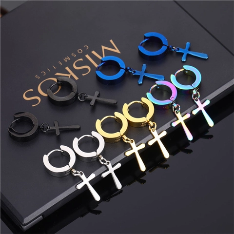 Boucles d'oreilles Huggie en Acier Inoxydable 316L avec Pendentif Croix Bijoux Hip Hop Street Punk pour Hommes Femmes Or Argent Noir Bleu Arc-en-ciel