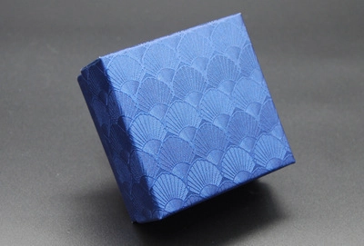 Square Jewelry Gift Box With Shell Texture Foam Insert For Necklace Ring Earring Bracelet Packaging Display Paper Case
