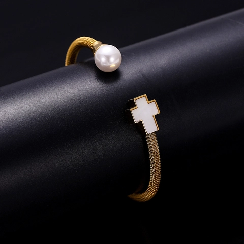 Roestvrijstalen Open Armband Met Kunstparel En Kruis Mesh Kabel Draad Elegante Mode Sieraden Voor Dames