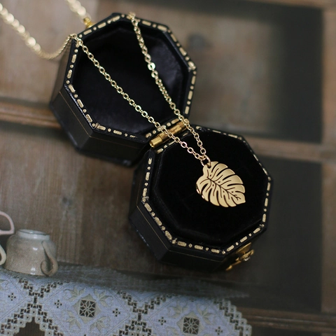 Monstera Blatt Anhänger Halskette 316L Titanstahl Vergoldet Hohl Tropisch Regenwald Schmuck Für Frauen