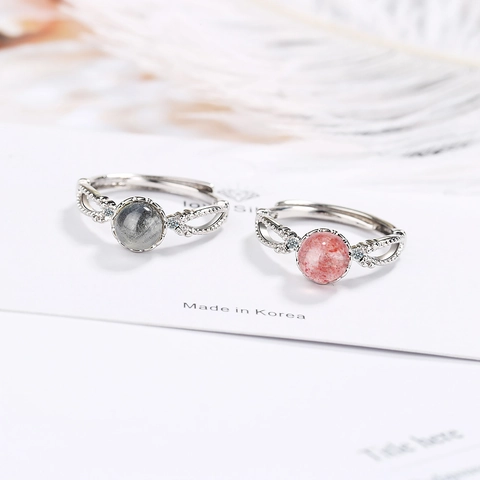 Minimalist Adjustable Alloy Crystal Ring For Women Round Pink Strawberry Crystal Grey Moonstone Rhinestone Inlaid Fashion Finger Ring