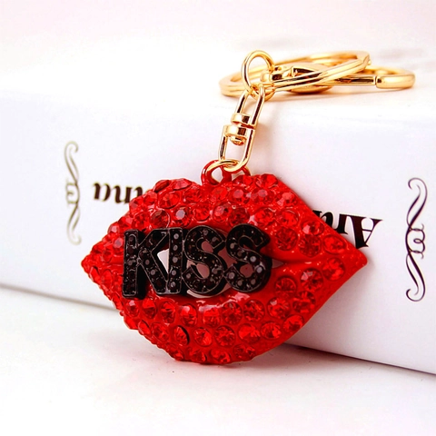 Mode Funkelnde KISS Rote Lippen Strass Schlüsselanhänger Zinklegierung Mund Form Tasche Anhänger Deko Schlüsselring Damen
