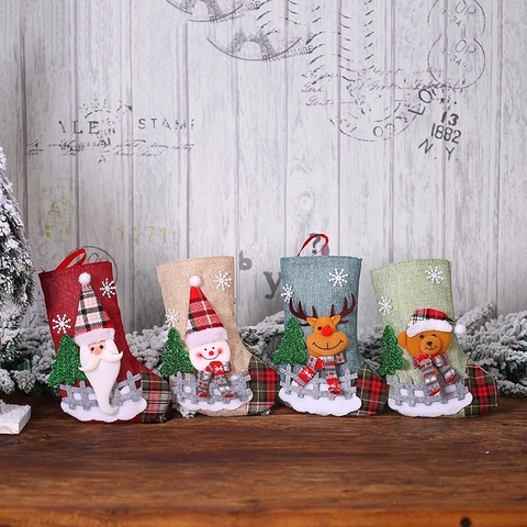 Weihnachtsstrümpfe Kleine Jute Leinen Strumpf Mit 3D Cartoon Weihnachtsmann Schneemann Rentier Bär Baum Hängende Dekoration