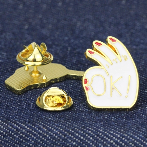 Geste Hand Emaille Brosche Zinklegierung Punk Rock Stil Pin Badge Für Kleidung Rucksack Mysteriöses Okkultes Zeichen Zubehör