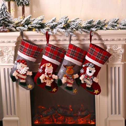 Calze Di Natale Scozzesi In Feltro Bambola 3D Babbo Natale Renna Pupazzo Di Neve Orso Sacchetti Regalo Decorazioni Per Feste