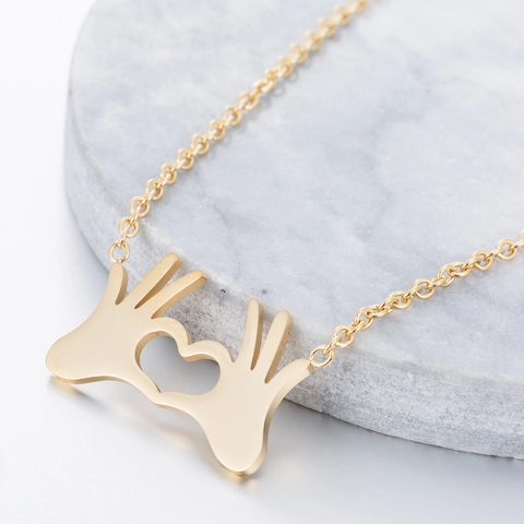 Edelstahl Halskette Hände Herz Geste Anhänger Poliert Minimalistischer Eleganter Modeschmuck Geschenk Für Damen