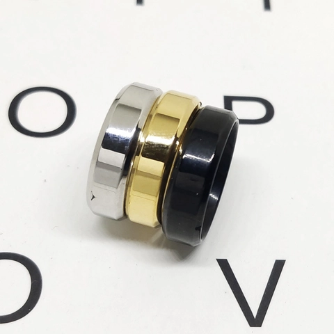 Bague Anneau en Acier Inoxydable Minimaliste Pour Hommes Femmes Bord Biseauté Hautement Poli Lisse Or Argent Noir Bijoux Quotidiens Cadeau