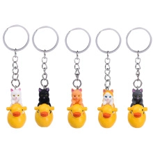 Carino Portachiavi Anatra Cartoon Che Cavalca Gatto Resina Animale Borsa Charm Anello Chiave Auto Creativo Moda Kawaii Gioielli Regalo