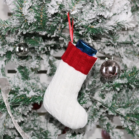 Knitted Wool Christmas Stocking Mini Hanging Ornament Festive Gift Bag Holiday Decoration Red White Festive Accessory