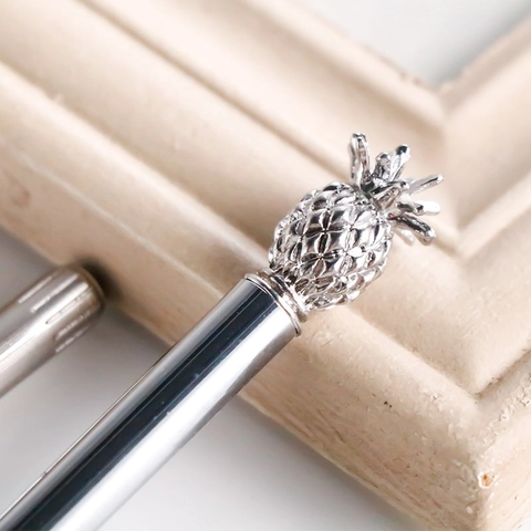 Metal Ballpoint Pen Creative Crown Heart Pineapple Topper Elegant Electroplated Writing Tool For Office Business Gift