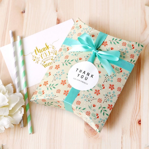 Vintage Floral Pillow Gift Boxes With Ribbon And Thank You Stickers Paper Candy Boxes For Birthday Wedding Party Favors