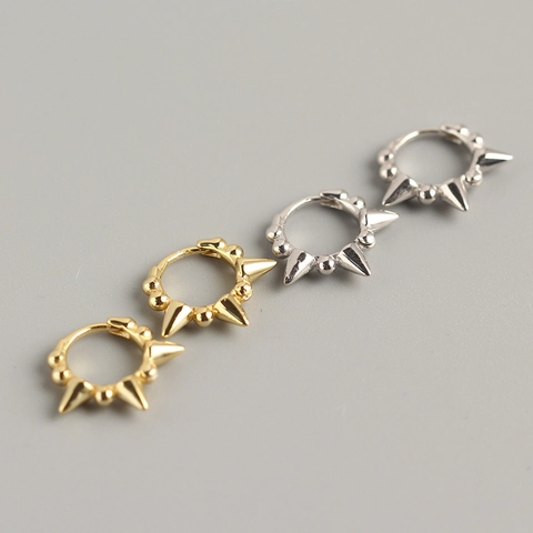 Orecchini Huggie Hoop In Argento Sterling 925 Con Borchie Rivet Gioielli Street Style Punk Gotico Per Donna