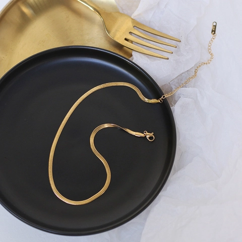 Minimalist 18K Gold Plated Stainless Steel Flat Snake Chain Necklace Elegant Herringbone Choker Street Jewelry Women