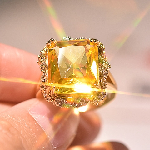 Exaggerated Luxury Copper Inlaid Champagne Yellow Square Rhinestone Ring Two Tone Gold Silver Plated Finger Ring For Women Wedding Party Jewelry
