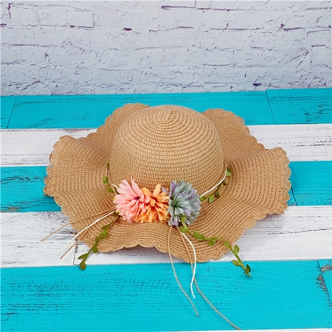 Women Braided Straw Sun Hat Wide Scalloped Brim With Flower Decor Pastoral Beach Vacation Style Breathable Chin Strap