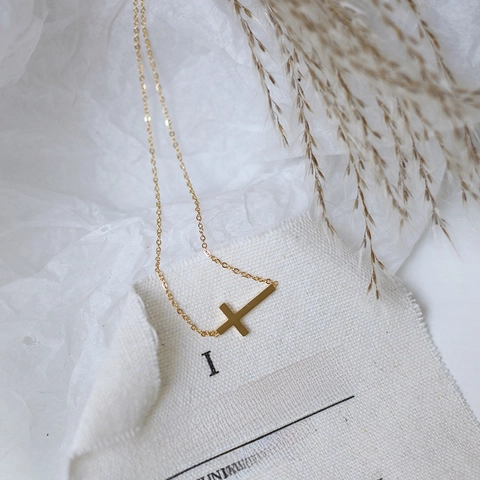 Collana Con Ciondolo A Croce Laterale Acciaio Al Titanio Placcato Oro Catena Clavicola Gioielli Minimalisti Donna