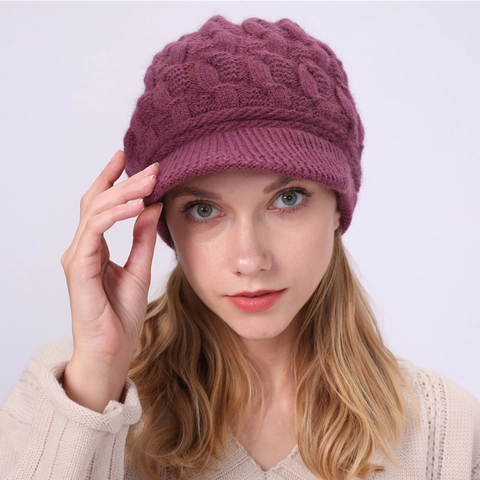 Damen Winter Strickmütze mit Schirm Gefüttert Zopfmuster Beanie Warm Acryl Kaninchenhaar Mischung Schirmmütze Barett
