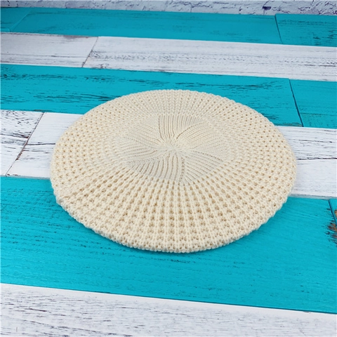 Knitted Beret Hat Acrylic Spiral Pattern Breathable Solid Color Autumn Winter Artist Cap For Women