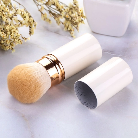 Retractable Makeup Brush Portable Travel Powder Blush Brush With Lid Synthetic Fiber Metal Handle Beauty Tool