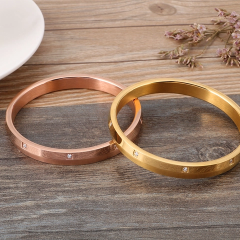 Brazalete Minimalista De Acero Inoxidable Mujeres Geométrico Circonia Cúbica Incrustada Chapado En Oro Pulido Cepillado