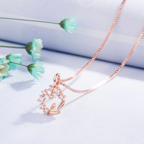 Rose Gold Plated Copper Flower Wreath Pendant Necklace With Cubic Zirconia Inlay Elegant Floral Jewelry For Women