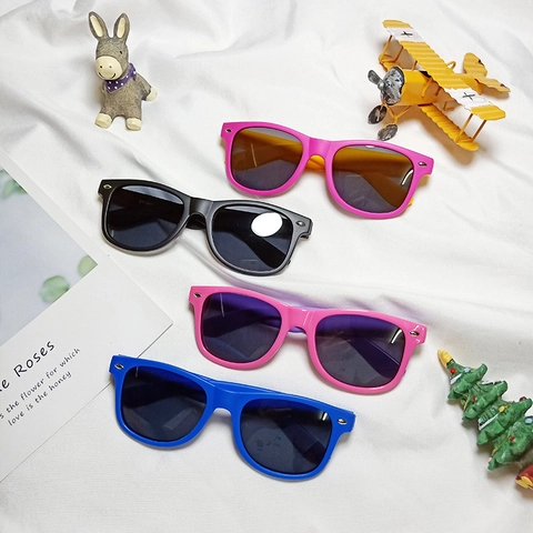 Occhiali Da Sole Polarizzati Per Bambini Montatura Flessibile TPEE Protezione UV400 Stile Quadrato Per Ragazzi Ragazze Outdoor