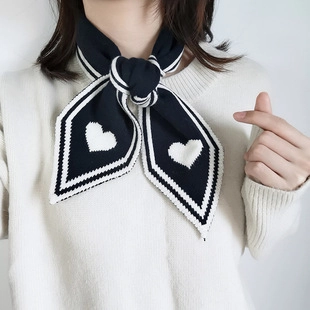 Süß Strick Bedruckt Polka Dot Herz Kleiner Schal Asymmetrisches Halstuch Warm Winter Dekorativer Halsschal Für Damen