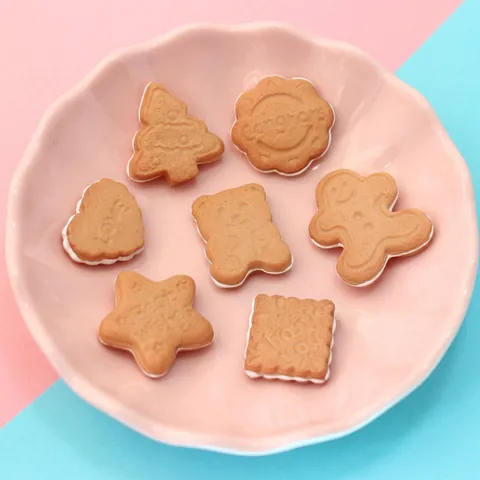 Simulation Biscuit Resin Accessories DIY Cream Glue Material Miniature Food Play Gingerbread Man Heart Bear Star Tree Shape