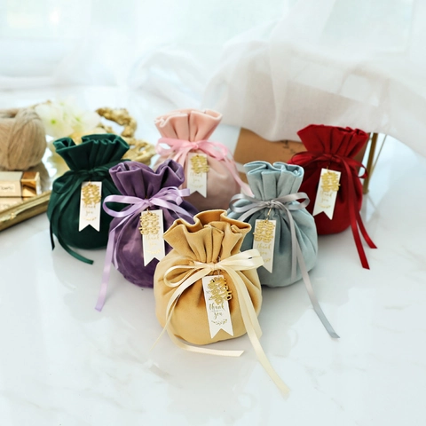 Velvet Drawstring Candy Gift Bags With Ribbon Bow Heart Double Happiness Pendant For Wedding Favors Jewelry Packaging