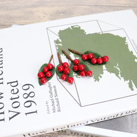 Mini Artificial Red Berries With Green Leaves PE Foam Satin Berry Stems For Christmas Wedding Home DIY Gift Box Decor