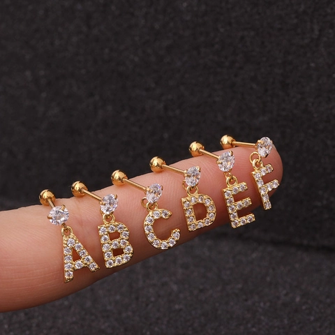 Letra A-Z Tragus Stud Pendiente Varilla Acero Inoxidable Cobre Circón Cartílago Piercing Joyería Para Mujeres Oro Plata Color
