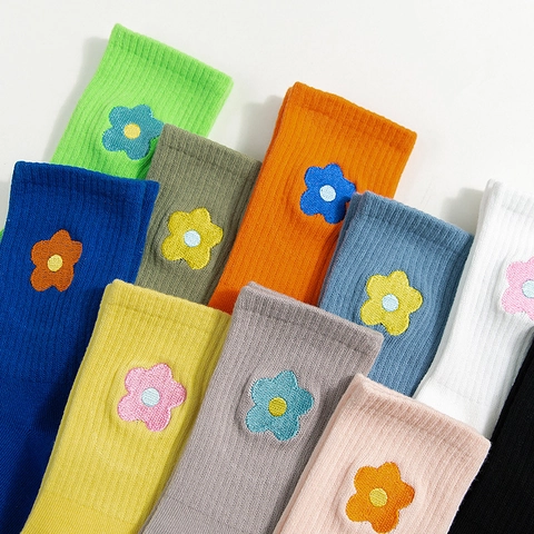 Dames Zoete Preppy Katoenen Halfhoge Sokken Borduurwerk Kleine Bloem Geribbelde Casual Ademend Sport Sokken Voor Jeugd