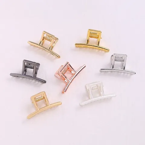 Metal Hair Claw Clip Geometric Alloy Hairpin Strong Hold Minimalist Hair Accessories For Women Vintage Styling