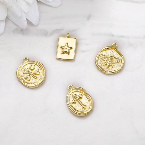 Gold Plated Copper DIY Jewelry Charms Pendants Embossed Bee Star Cross Clover Designs For Necklace Bracelet Making