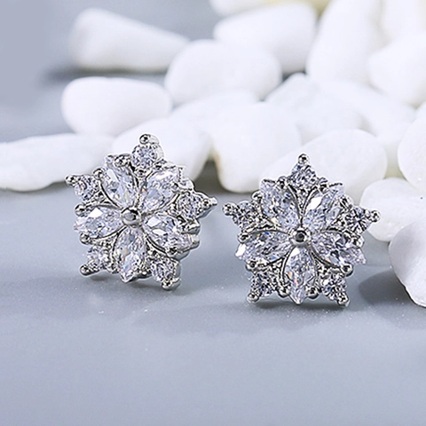 Flower Stud Earrings Copper Cubic Zirconia Sparkling Snowflake Design Sweet Elegant Jewelry For Women